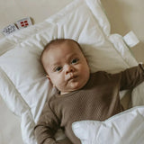 DYNE & HOVEDPUDE TIL BABY - Fossflakes - DYNE & HOVEDPUDE TIL BABY - Fossflakes - BORN Copenhagen ApS